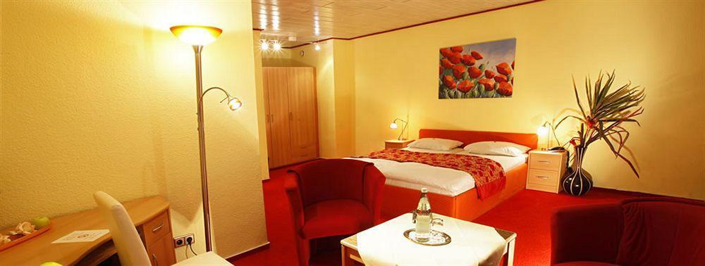 Hotel Senator Dortmund Room photo